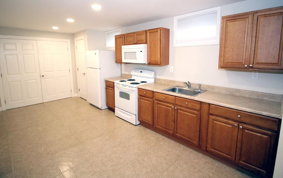 2nd image of 1029 Rathbun Ave