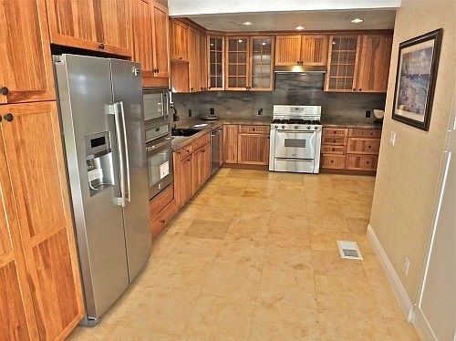 3rd image of 266 Newport Ave