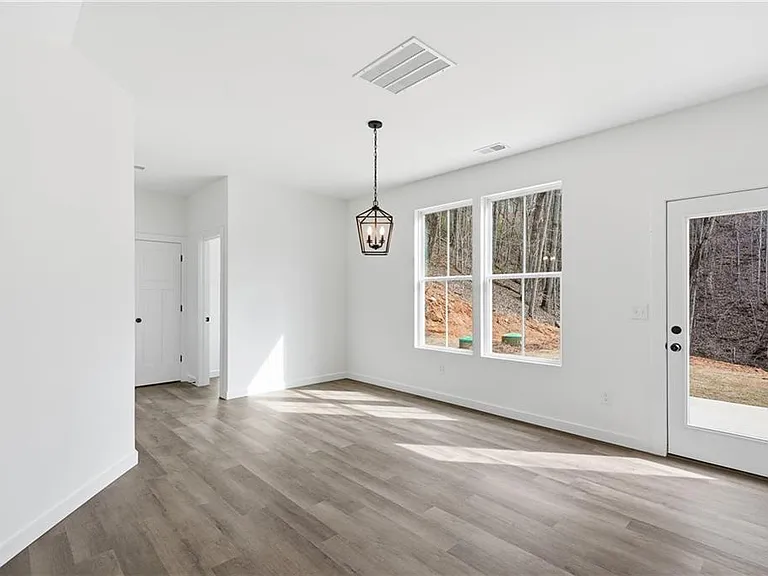 91 Smith And Wesson Way — Photo 34