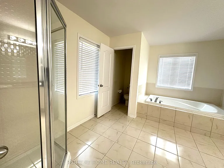 116 Hurst Dr — Photo 26