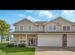 810 Red Hawk Way SE, Altoona, IA 50009