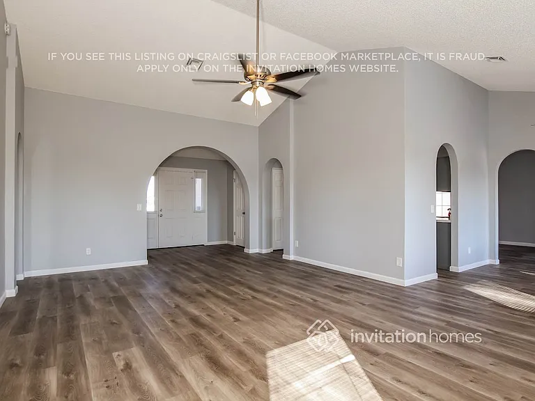 4501 N 106th Dr — Photo 2