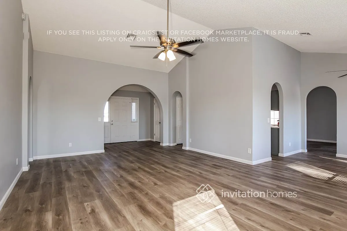 Building Photo - 4501 N 106th Dr