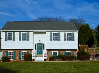 366 Royal Ct, Forest, VA 24551