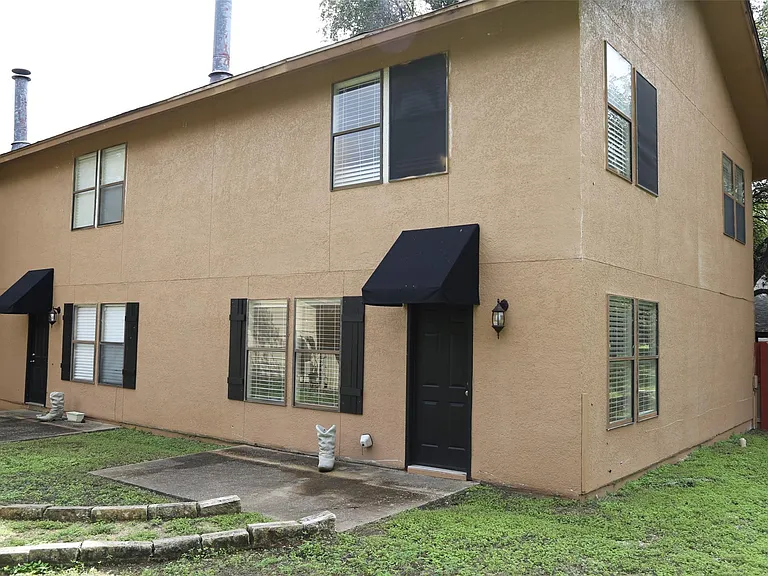 4 Deerfield Dr #D — Photo 18
