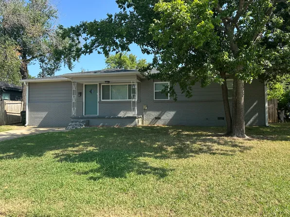 205 E 11th St, Owasso, OK 74055