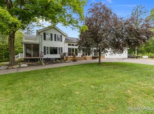 7075 Leonard St, Coopersville, MI 49404