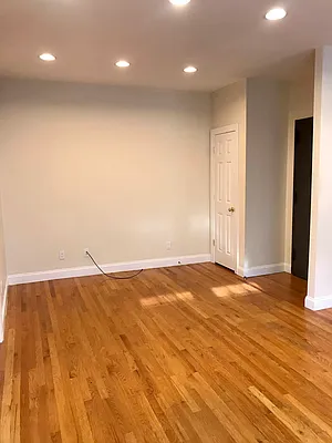 Rented by Voro, LLC | media 7