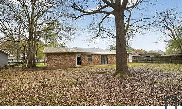 1027 Autumn St — Photo 29