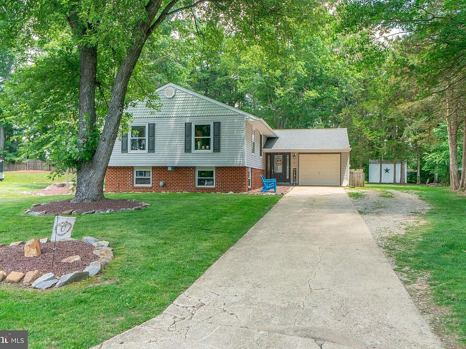 1st image of 6 Gloria Ct