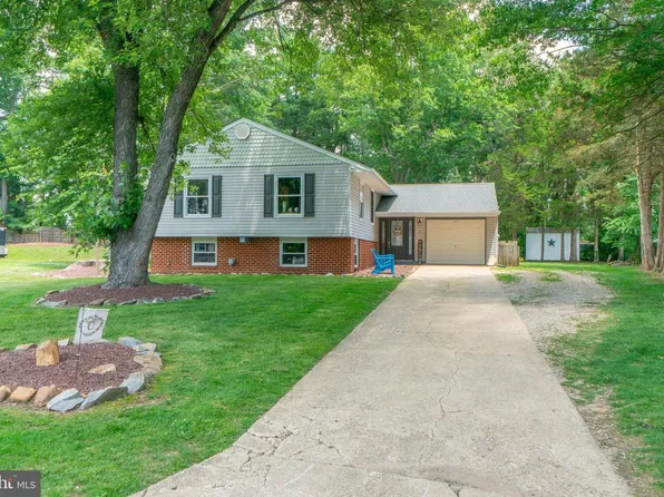 6 Gloria Ct, Bear, DE 19701