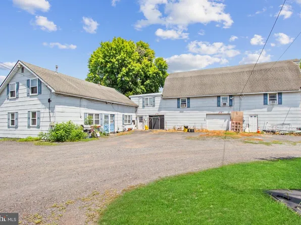33 Allens Rd, Hightstown, NJ 08520