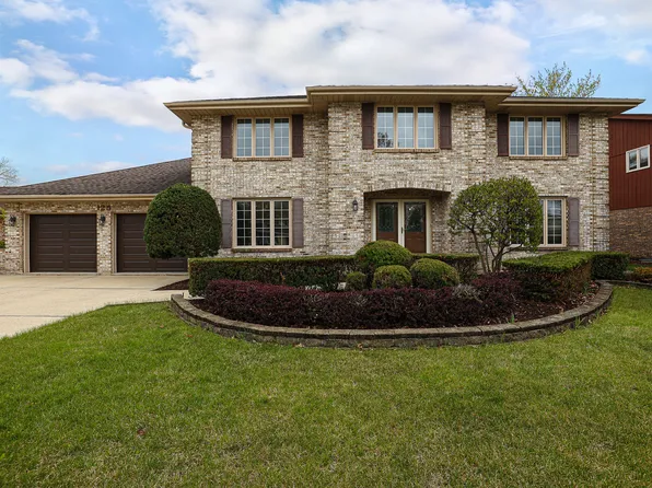 125 Somerset Rd, Willowbrook, IL 60527