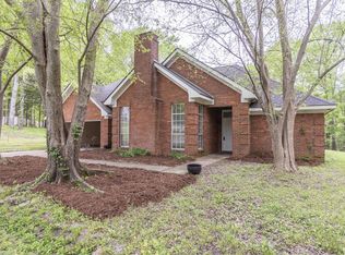 211 Apache Dr, Starkville, MS 39759