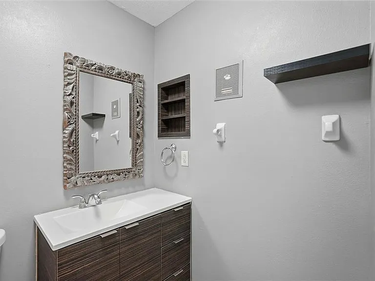 11709 Raintree Village Blvd #C — Photo 13
