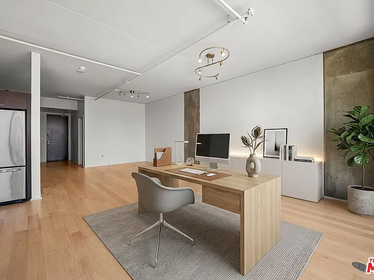 1100 S Hope St #1410 — Photo 9