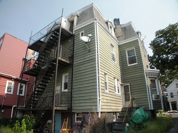 5th image of 115 Hawthorne Ave