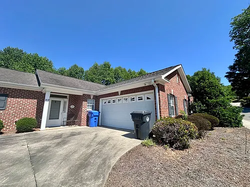212 Old Brickyard Cir Photo 1