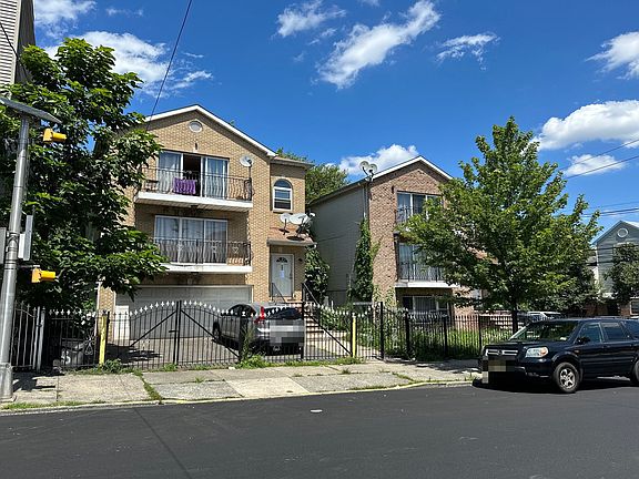 3rd image of 542-544 15th Ave