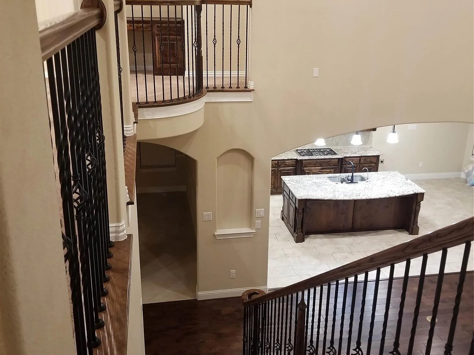 6905 Benjamin Way — Photo 4