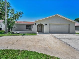 11121 Peppertree Ln, Port Richey, FL 34668