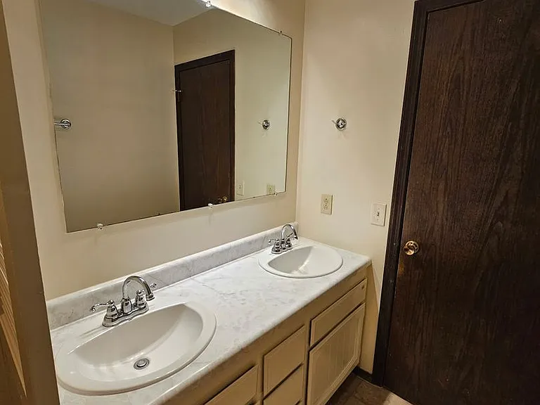 4608 W Knox Dr — Photo 8