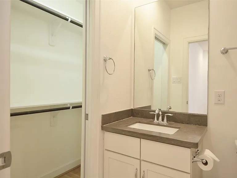 3408 La Branch St #B — Photo 22