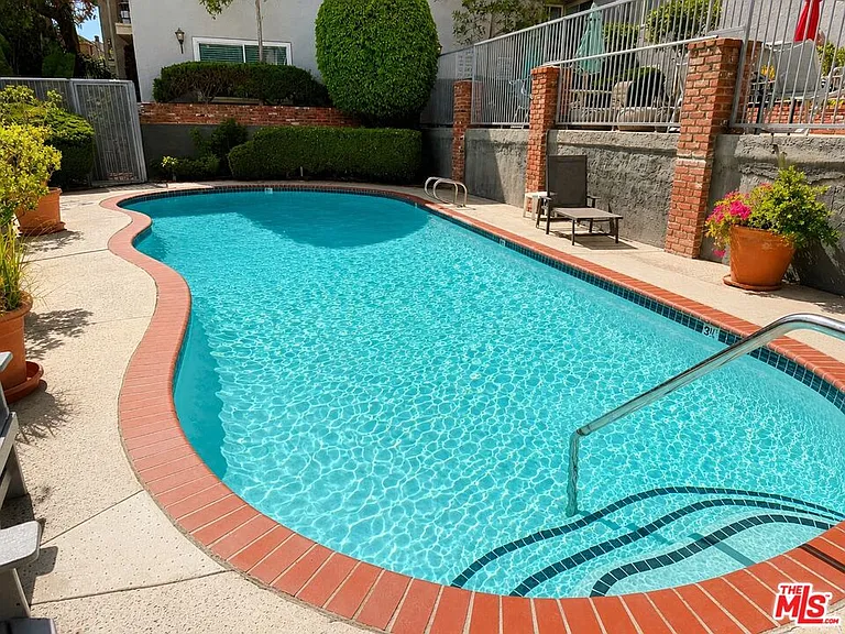 5870 Green Valley Cir #129 — Photo 28