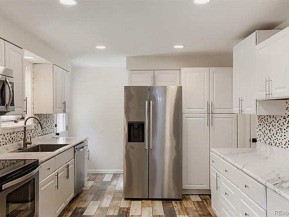 3rd image of 689 Jasper Street