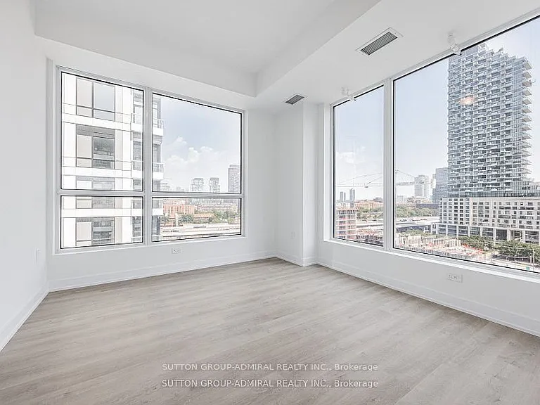 15 Richardson St #1017 — Photo 19