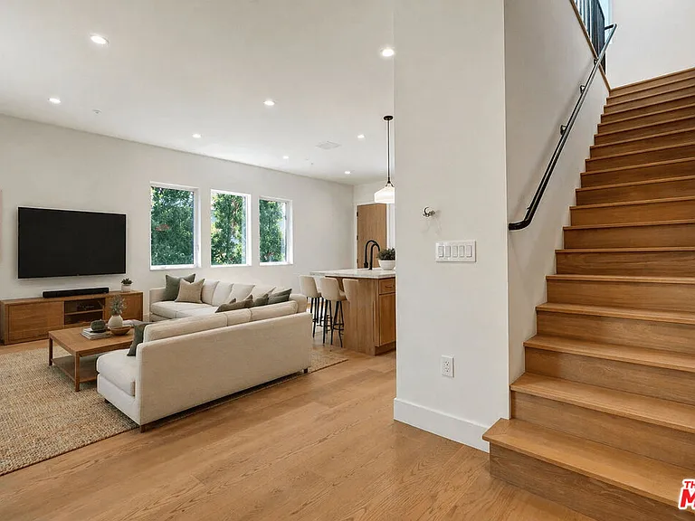 4720 Marshall Dr — Photo 10