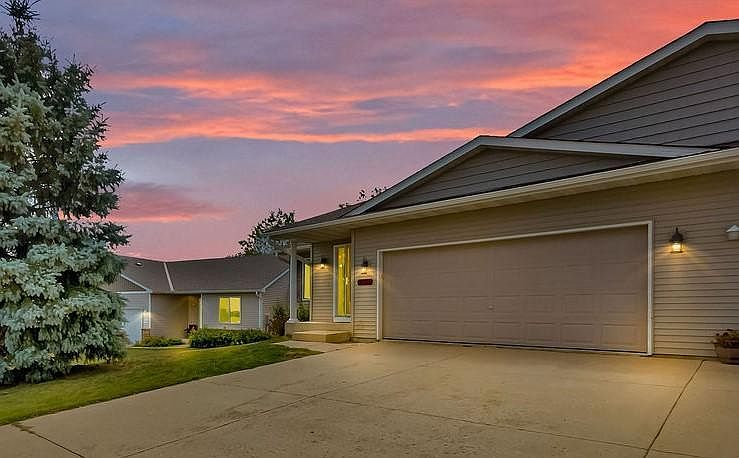 1st image of 593 4th Circle Dr SE