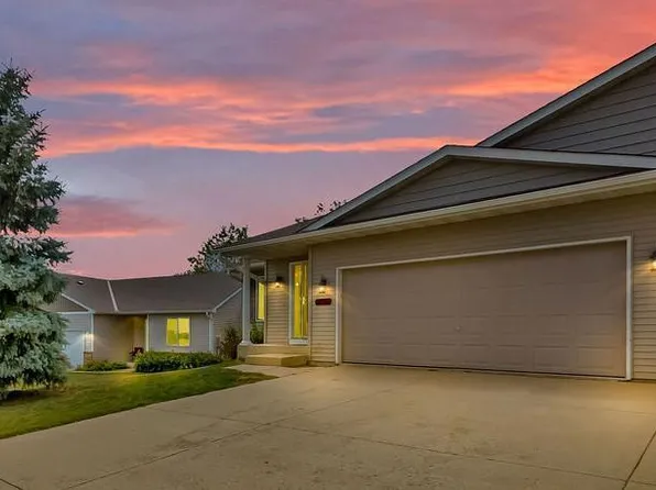 593 4th Circle Dr SE, Lonsdale, MN 55046