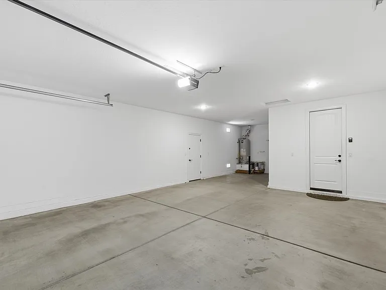 2225 N 140th Dr — Photo 35