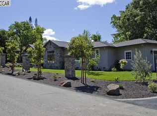 3977 N Peardale Dr, Lafayette, CA 94549