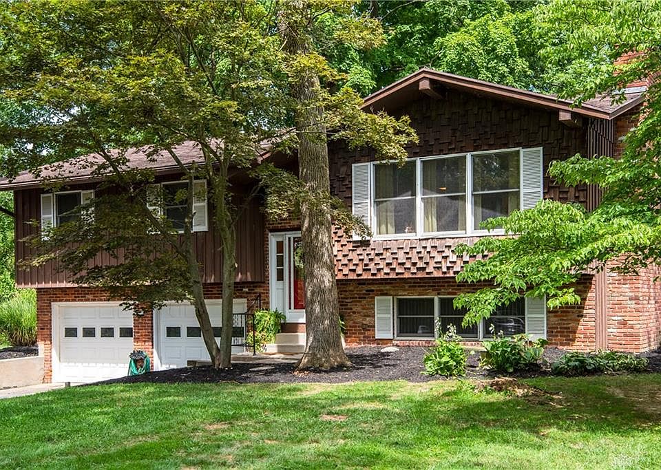 1st image of 4024 N Lake Shore Dr