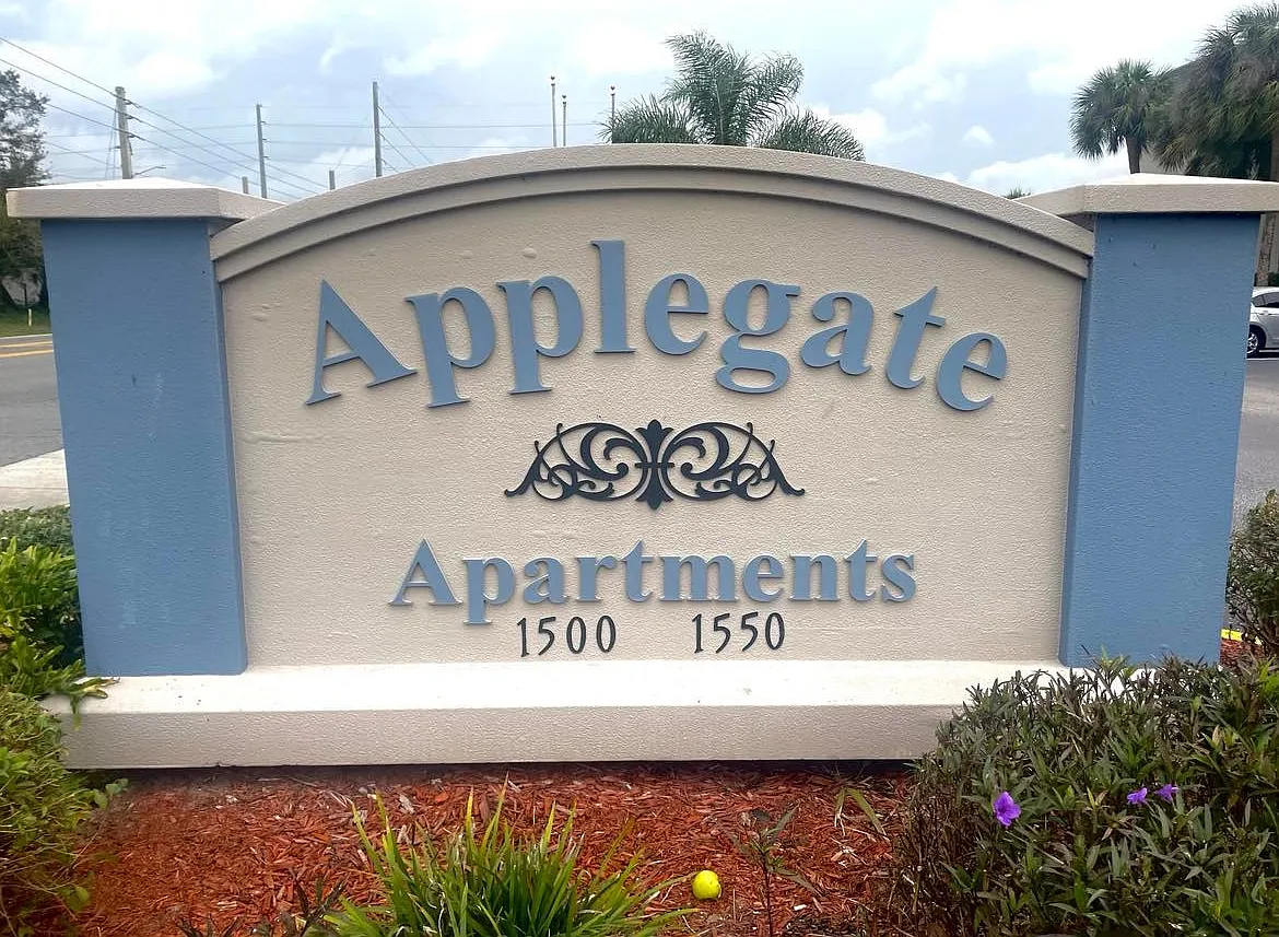 Applegate Apartment — Photo 4
