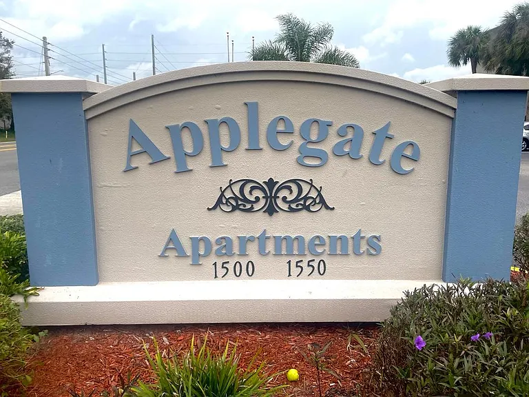 Applegate Apartment — Photo 4