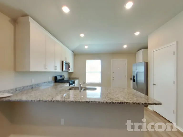 5205 Saddle Club Dr — Photo 4