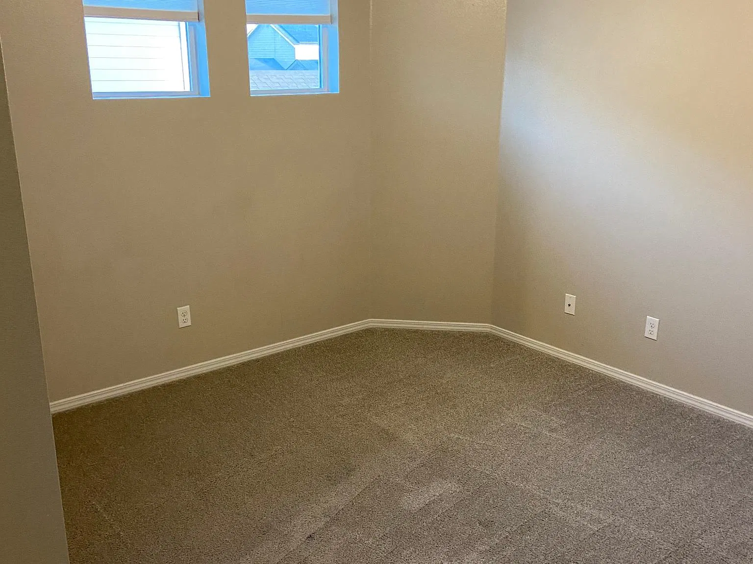 10057 W Rustica St — Photo 4