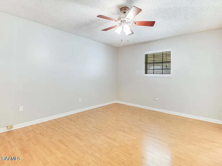 303 Gerald Dr — Photo 18