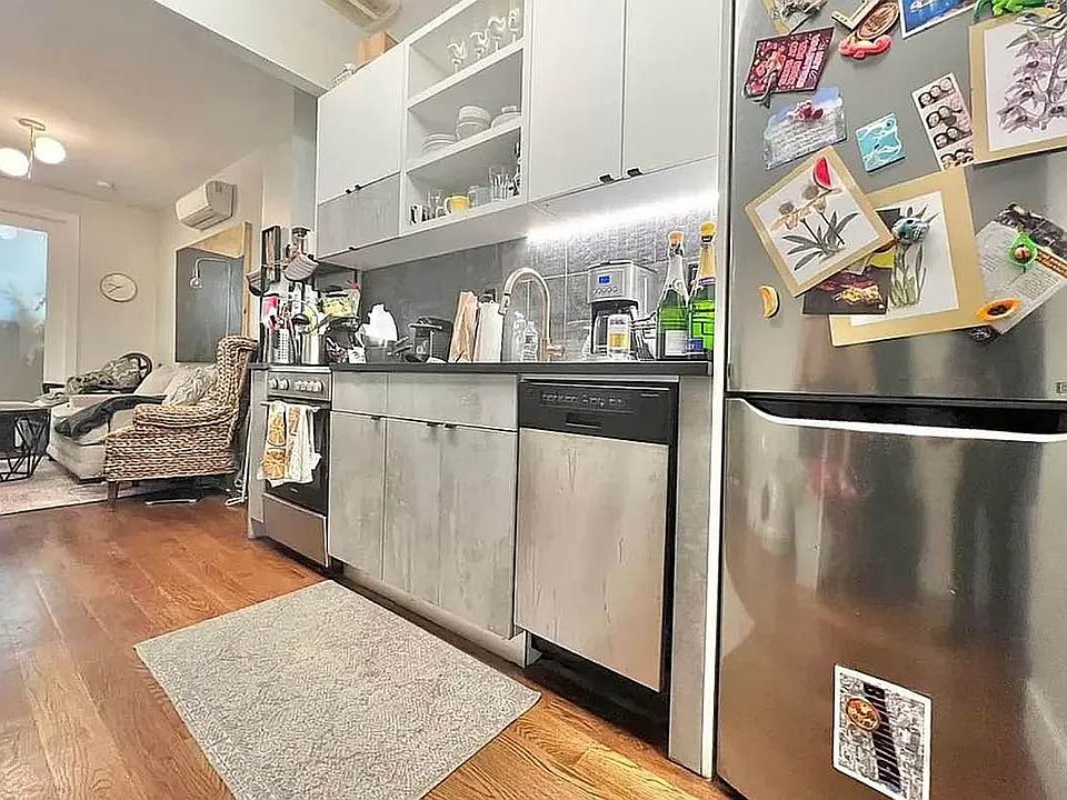 1st image of 243 Suydam St #2R
