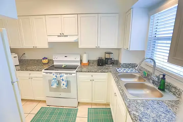 116 Vista Hermosa Cir #206 — Photo 5