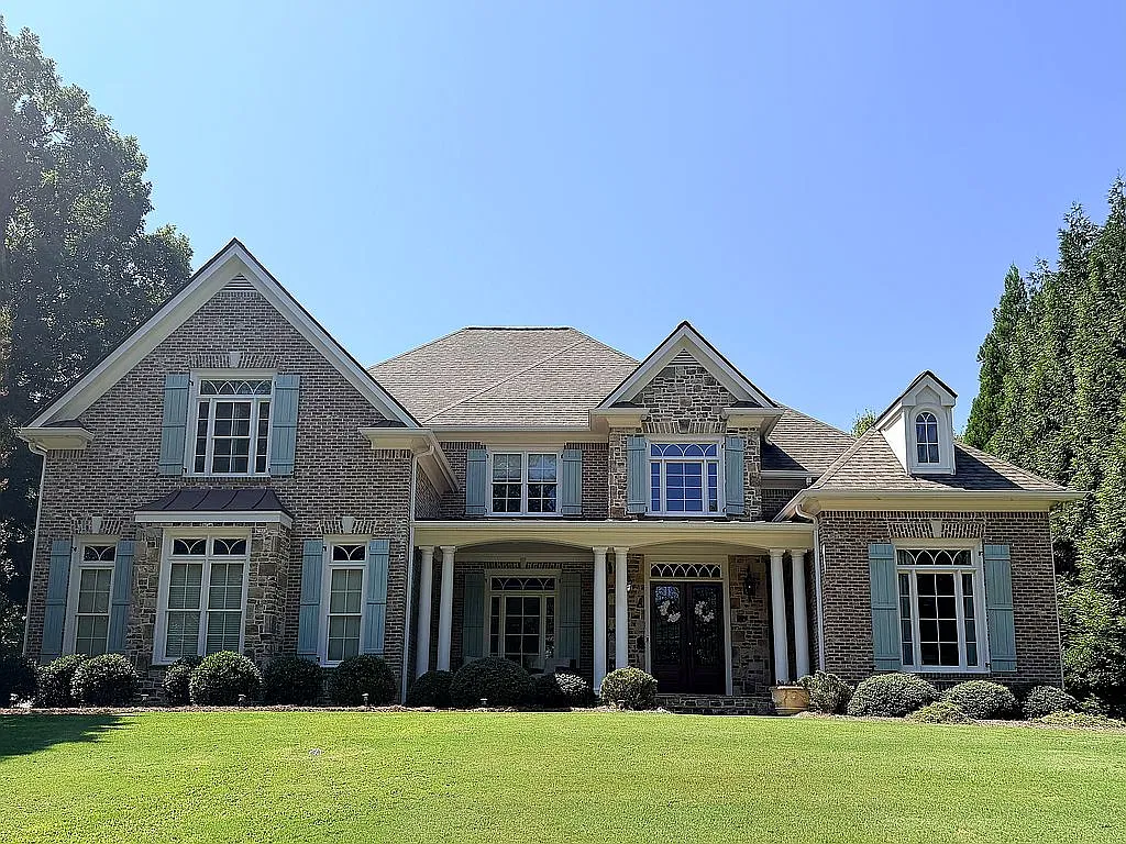 Property main image