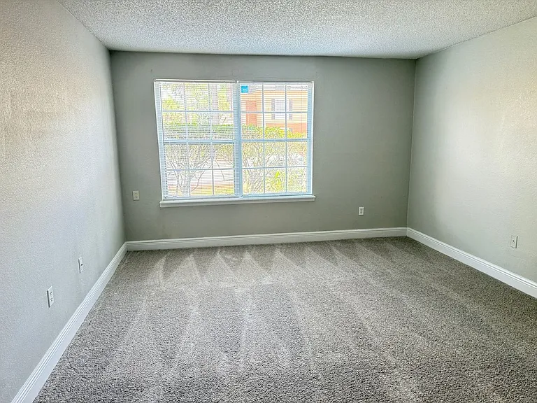 4022 Versailles Dr #C — Photo 5
