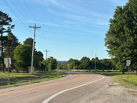 4th image of 5202 N Highway 96