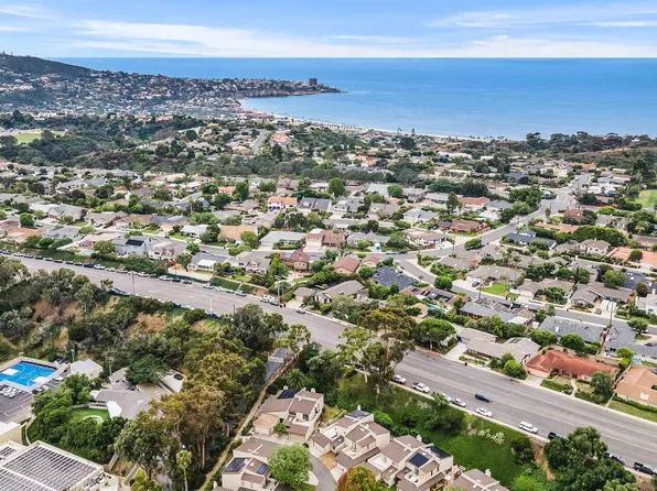8718 Caminito Abrazo, La Jolla, CA 92037