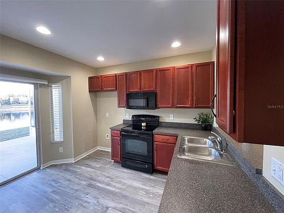 5th image of 15733 Stable Run Dr