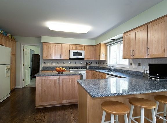 3rd image of 2772 N Whispering Oaks Dr