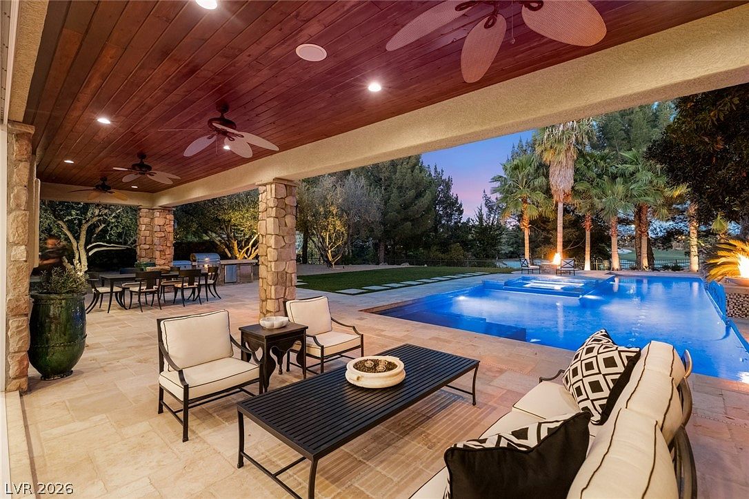 11696 Oakland Hills Dr